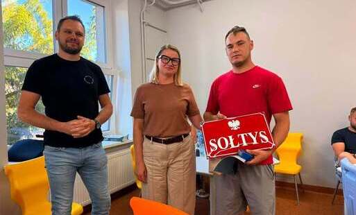 Wybory sołtysa Boczowa - Aleksander Wroński w towarzystwie burmistrz Torzymia i przewodniczącego Rady Miejskiej